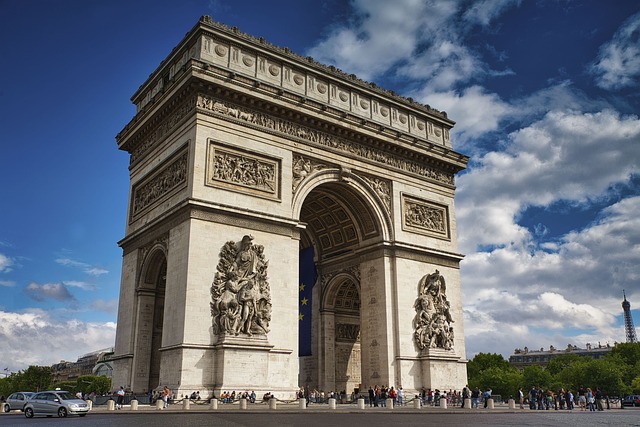 arc-de-triomphe-g9e23a6717_640